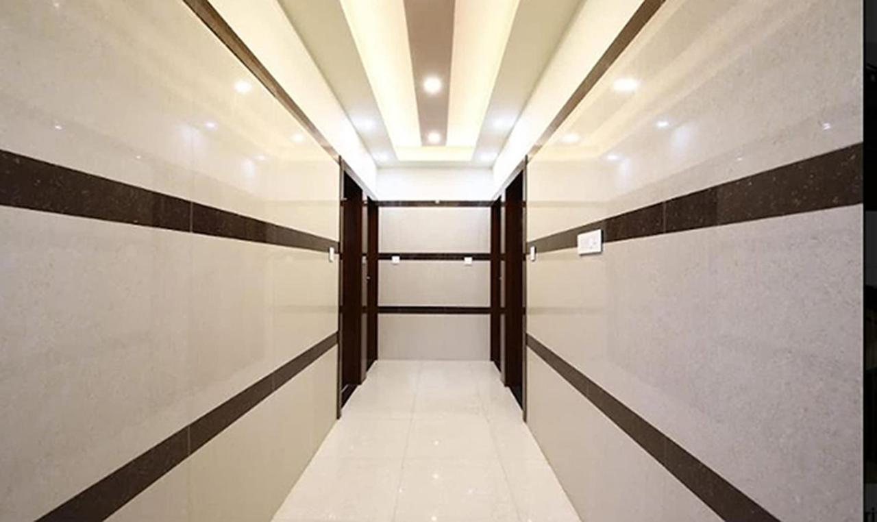Royal Blue Meridian Inn Bengaluru Zewnętrze zdjęcie